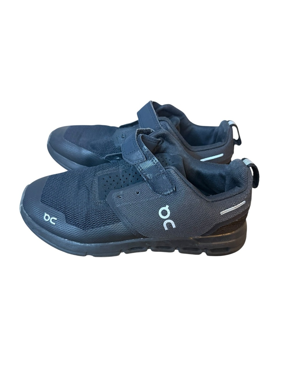 On Cloud Play Kids' Black Sneakers